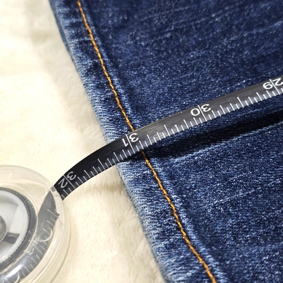 ♡ Lucky Brand Classic Rider Jeans | Blue Wash Mid-Rise Straight Cut Sz: 28 / 6 - Picture 14 of 16